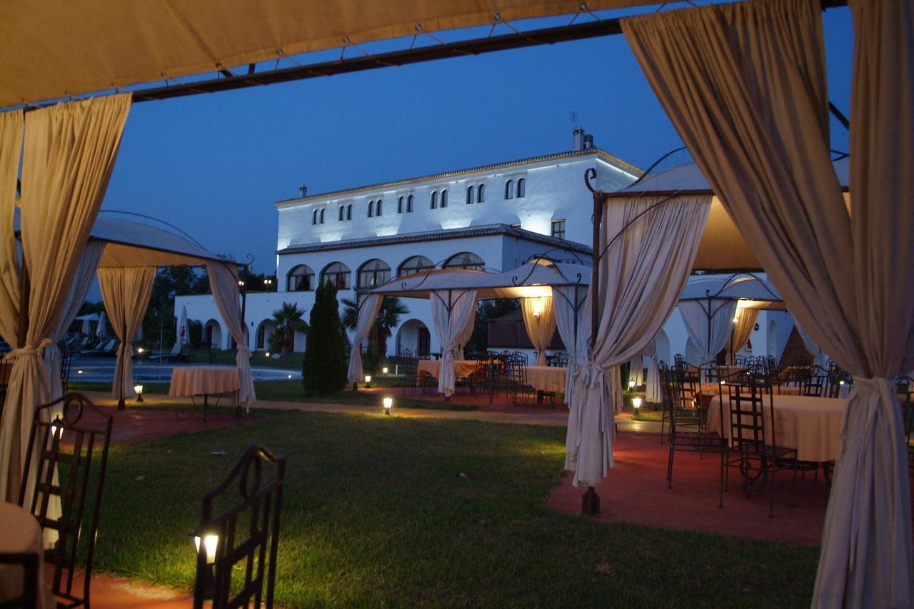 Almazara Hotel Лоха Екстериор снимка