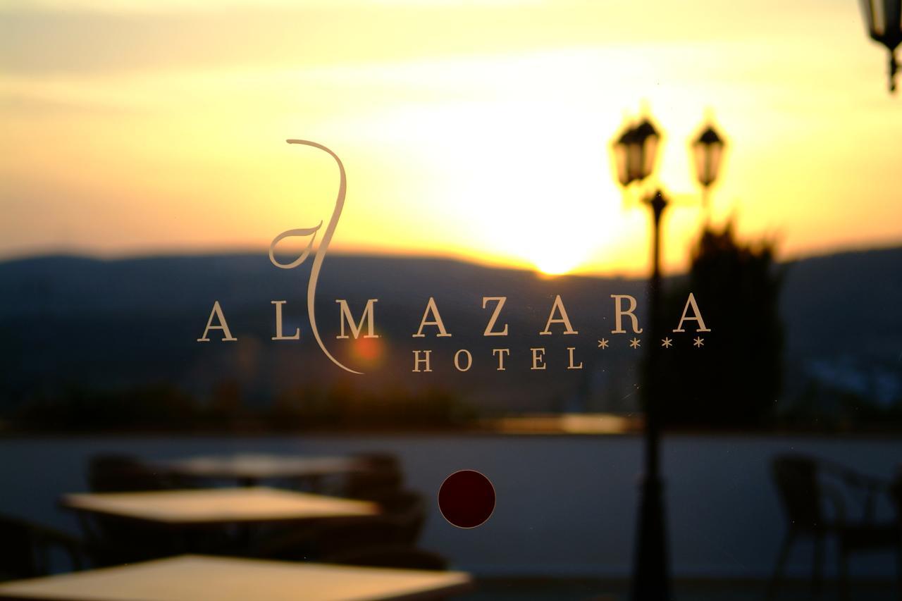 Almazara Hotel Лоха Екстериор снимка