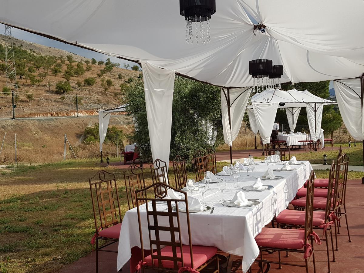 Almazara Hotel Лоха Екстериор снимка