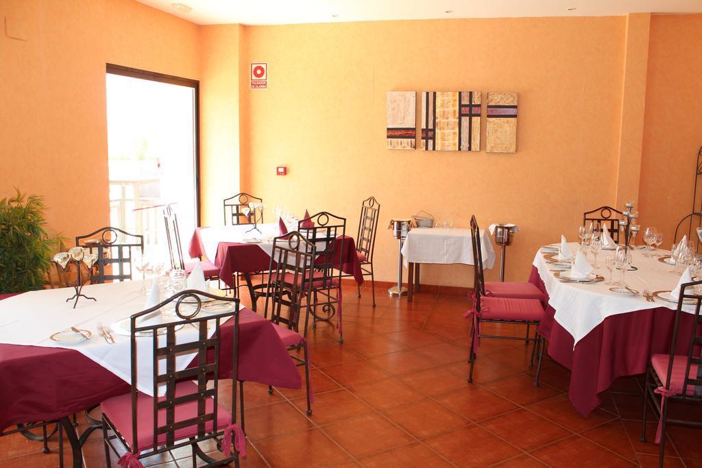 Almazara Hotel Лоха Екстериор снимка